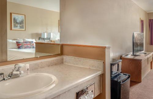Big Sky Hotel | Whitewater Inn