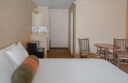 Big Sky Hotel | Whitewater Inn