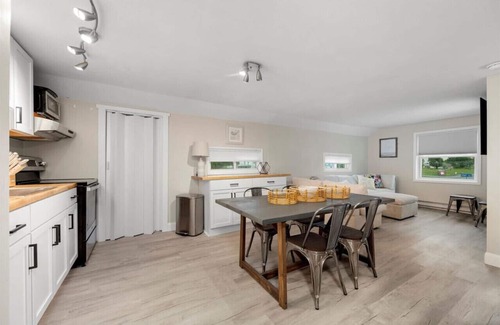 South Bay House | "Whitewater-The Genoa" on Oneida Lake/Sleeps 8!