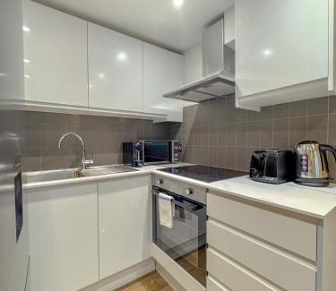 Fitzrovia Apartment | Whitfield Apartments