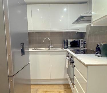 Fitzrovia Apartment | Whitfield Apartments