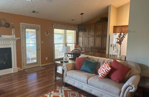 Lexington House | Whitfield Manor