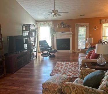 Lexington House | Whitfield Manor