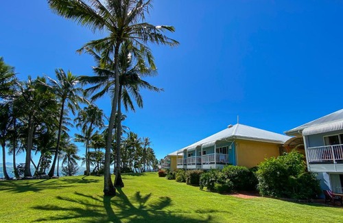 Dolphin Heads Apartment | WhitsunStays - The Resort by the Sea