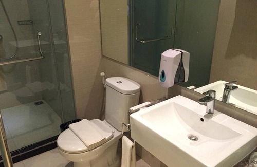 Kelapa Gading Barat Hotel | Whiz Prime Hotel Kelapa Gading