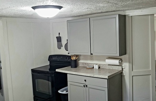 Rockford House | Whole 2br home with parking in quiet area