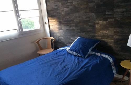 Bourg-l'Eveque Apartment | whole apartment large T4 full downtown