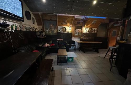 Kerepesdulo Apartment | whole basemenet former pub4 stag do/hen party