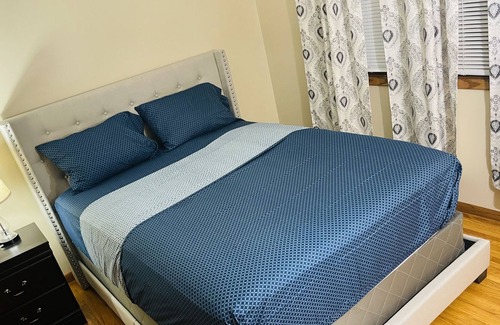 Burnsville House | Whole beautiful home for you and your group to enjoy. Near all major attractions
