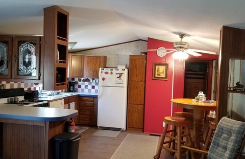 Newberry House | Whole Home in peaceful Newberry