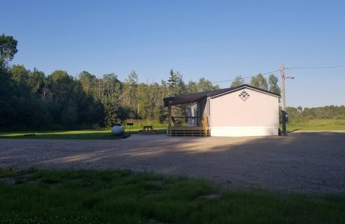 Newberry House | Whole Home in peaceful Newberry