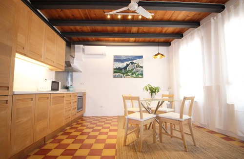 Mahon House | Whole house in the historic centre with little terrace