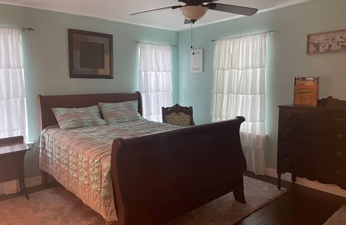 Gober Apartment | Whole House Rental .