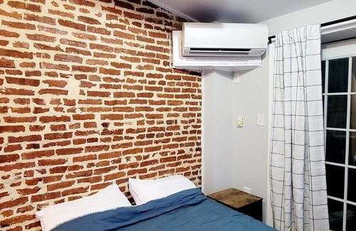 Downtown Baltimore Apartment | Whole House Walking Distance Stadium Free Parking