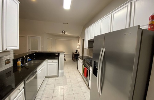 Pflugerville House | Whole house with a Texas sized lot