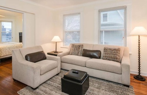 Bridgeport Apartment | Whole, Private, Spacious 3BR Home <1hr to NYC