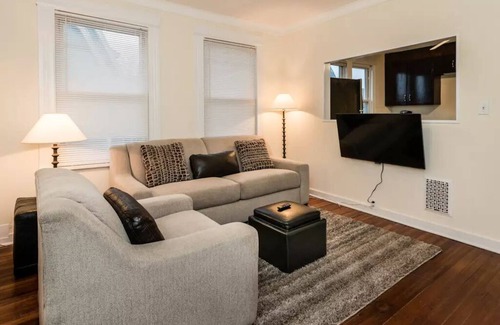 Bridgeport Apartment | Whole, Private, Spacious 3BR Home <1hr to NYC