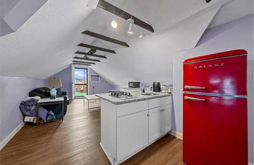 North Hyde Park Apartment | Whole unit for a family to stay