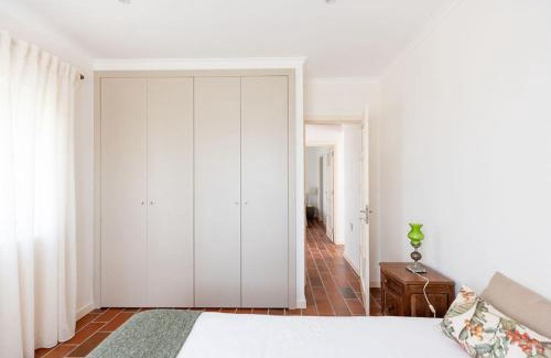 Torres Vedras House | WHome Countryside Charm Near Wedding Venue w/BBQ Patio