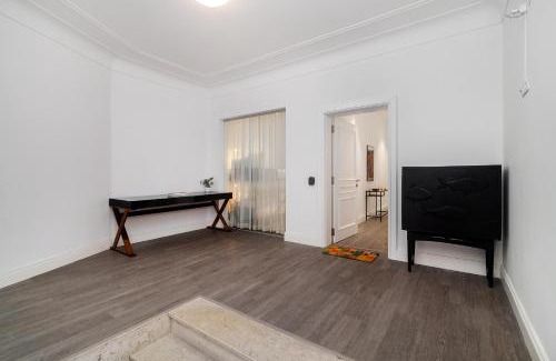 Sao Sebastiao da Pedreira Apartment | WHome Stylish Oasis near Parque Eduardo VII
