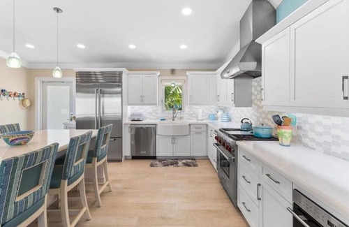 White Marlin Beach House | Why watch the Sunrise when you have a Mangrove Sunset