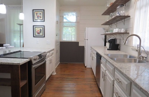 Clinton Other | Wi-Fi avail at this Beautiful 1896 Farmhouse, rural setting. Tranquil location.