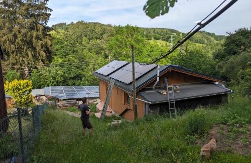 Breitenbrunn/Erzgeb. House | Wichtelhaisl Rittersgrün im Erzgebirge - Entspannen im fröhlichen Tiny House - umzäunter Naturgarten-Hunde willkommen-Ebike und Elektroauto laden