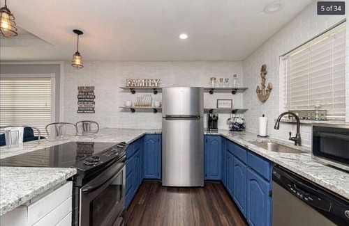 Gun Barrel City Cottage | ❤️ Wide Open Water! Huge Boat Dock w/rope swing! Lake toys (Kayak, Paddleboard, Lily Pad) included! Great fishing! 🐟