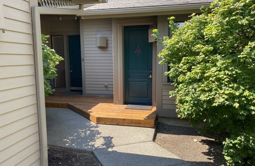 Bend Condo | Widgi Creek 1 Bdrm. Condo - So close to biking trails, Mt Bachelor & Bend!