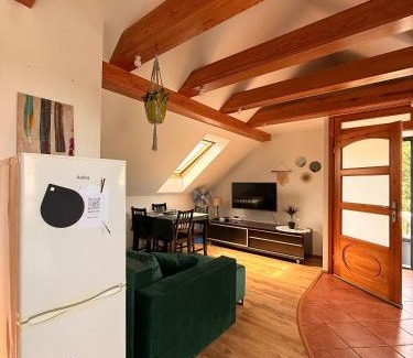 Miszewko Apartment | Widokowo - Apartament z tarasem i ogródkiem