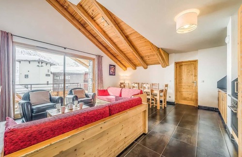 Les Almes Apartment | Wifi, 4th floor, balcony, tv, ski locker, 80m², Tignes