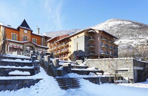 Ax-les-Thermes Apartment | Wifi, 50m from resort center, fitness, swimming pool, sauna, parking, ski locker, 23m²