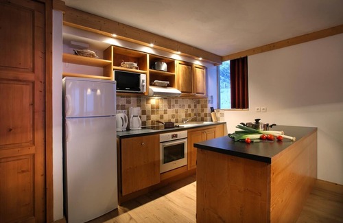 Arc-2000 Apartment | Wifi, 50m from resort center, fitness, swimming pool, sauna, hammam, balcony, parking, tv