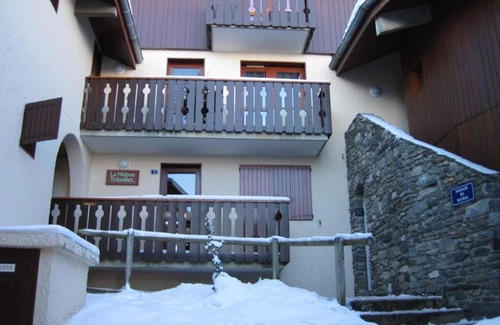 Montchavin Apartment | Wifi, 50m from resort center, 1st floor, balcony, tv, ski locker, 40m², Montchavin La Plagne