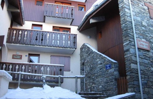 Montchavin Apartment | Wifi, 50m from resort center, 1st floor, balcony, tv, ski locker, 40m², Montchavin La Plagne