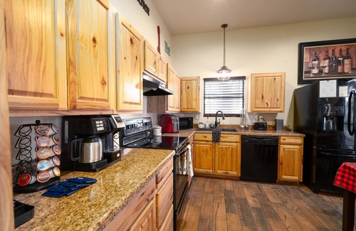 Fischer House | Wiggle Butts Ranch #1 | Private Pool | Hot Tub, Wiggle Butts Ranch