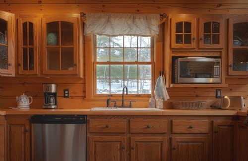 Mac Mahan Cabin | Wiggleswick Cottage; A Dogs Welcome Certified Property!