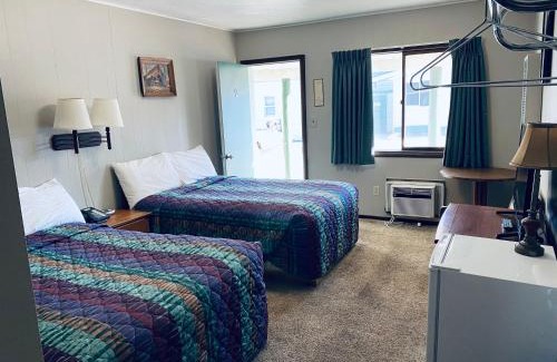 Cody Hotel | Wigwam Motel