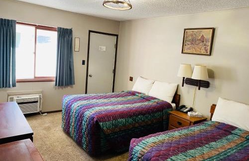 Cody Hotel | Wigwam Motel