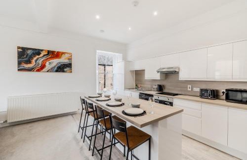 Letham Grange Apartment | Wild Berry Stays - Swan Street A