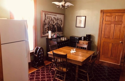 Deadwood Cottage | Wild Bill Cottage at First Deadwood Cottages