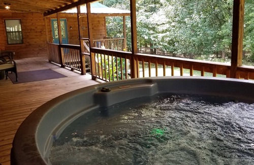 Broken Bow Cabin | Wild Blue Yonder Cabin With Extra Studio Room, Hot Tub, Fire Pit in the Back Yard by Redawning