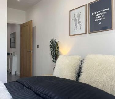 Leicester City Centre Apartment | Wild City Centre Suite - Ping Pong Table, Free Gym