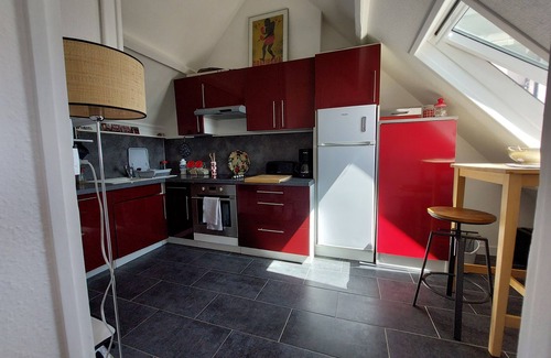 Le Croisic Apartment | Wild coastline, exceptional sea view, close to shops and TGV station