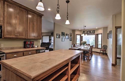 Forks House | "Wild Duc Lodge" family friendly and very private venue on the Olympic Peninsula