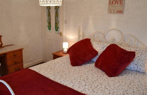 Youlgreave House | Wild Flower Cottage