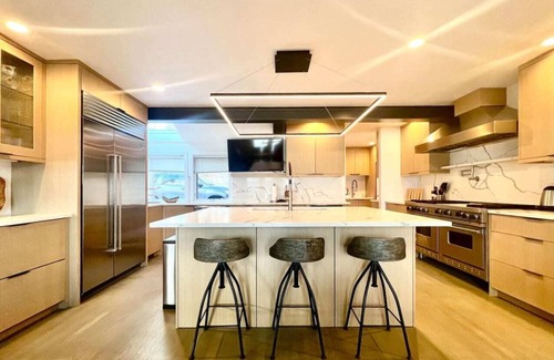 Dayton House | Wild Flower Cove Summ
