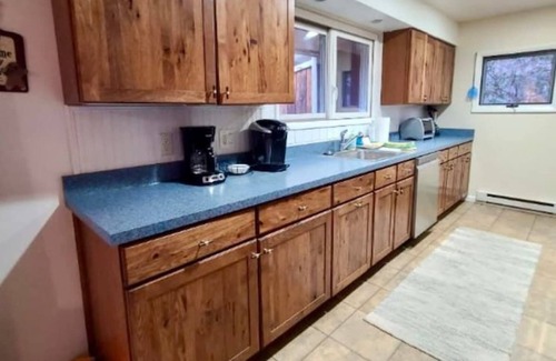 Berkeley Springs Cabin | Wild Flower Summary: