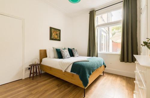 Charlton Apartment | Wild Roses Serviced Apartments - Charlton