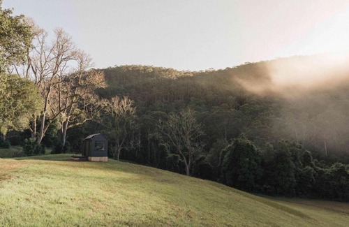 Cedar Brush Creek House | Wild & Secluded Off-Grid Cabin Retreat - Heike